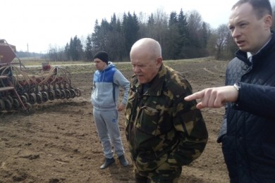 Леонид Анфимов изучил ход посевной кампании в хозяйствах Витебской области