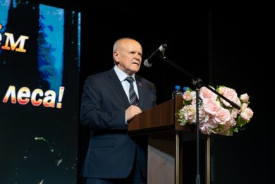 Леонид Анфимов принял участие в торжественном мероприятии, приуроченном к Дню работников леса