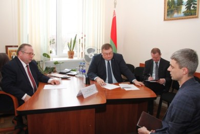 Заместитель Председателя Комитета госконтроля Василий Герасимов провел прямую телефонную линию и прием граждан в Могилевском районе