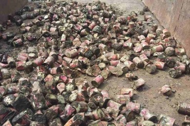 Более 147 тыс. банок некачественных мясных консервов захоронили по указанию должностных лиц мясокомбината