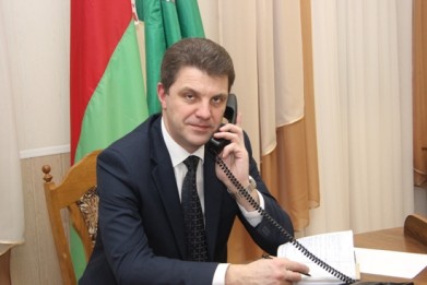 Владимир Кухарев провел в Добруше личный прием граждан и "прямую телефонную линию"