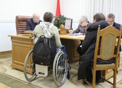 Председатель Комитета госконтроля Леонид Анфимов провел прием граждан в Администрации Президента