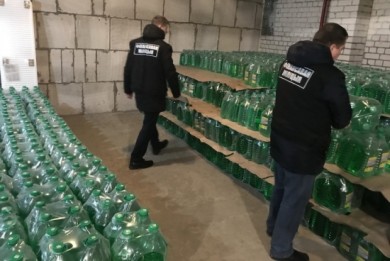Финансовая милиция Могилевской области изъяла более 6 тыс. литров нелегальной спиртосодержащей жидкости