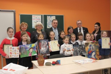 Representatives of the State Control Committee presented awards to the winners of the international drawing contest "Children Against Terrorism"