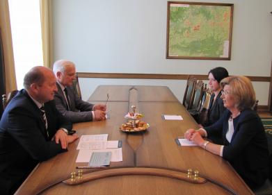 Chairman of the State Control Committee Alexander Yakobson meets with the Auditor General of Latvia Inguna Sudraba