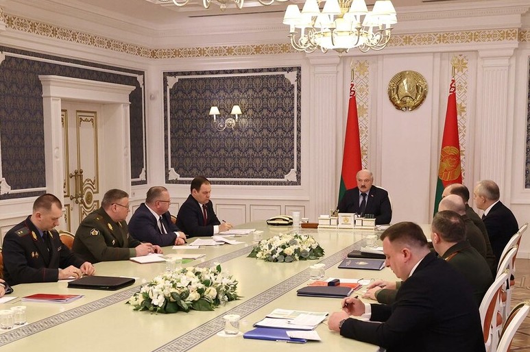 Василий Герасимов принял участие в совещании по вопросам финансирования закупок продукции военного назначения