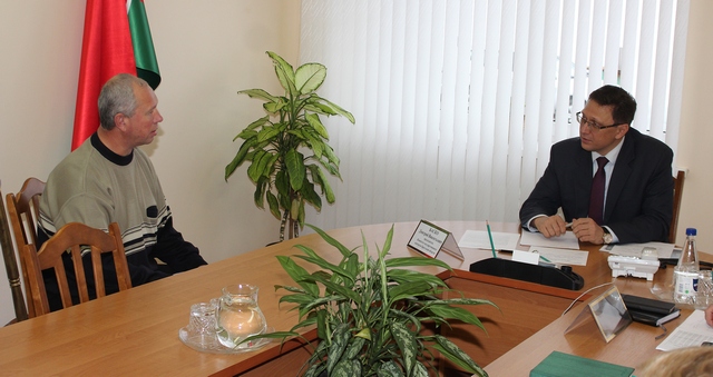 Председатель Комитета государственного контроля Брестской области Баско Д.В. провел выездной прием граждан и «прямую телефонную линию» в Кобринском райисполкоме