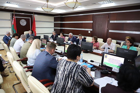 В Комитете государственного контроля Гродненской области прошло заседание областной комиссии по контролю за ходом подготовки и проведения вступительных испытаний в учреждениях высшего и среднего специального образования в 2022 году.
