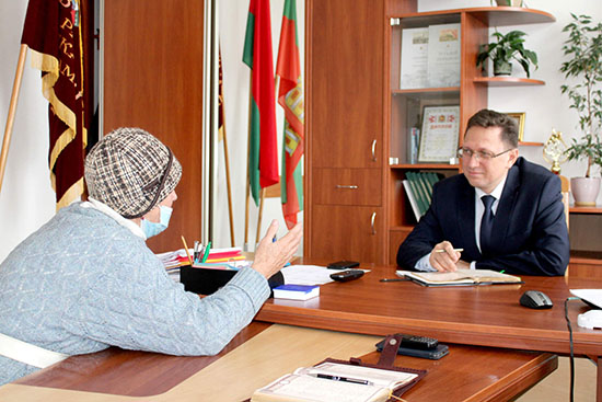 Дмитрий Баско принял участие в заседании Свислочского райисполкома, провел прием граждан и «прямую телефонную линию» для жителей Свислочского района.