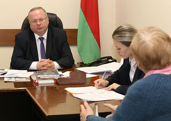 Василий Герасимов принял участие в заседании Дятловского райисполкома, провел телефонную линию и прием граждан.