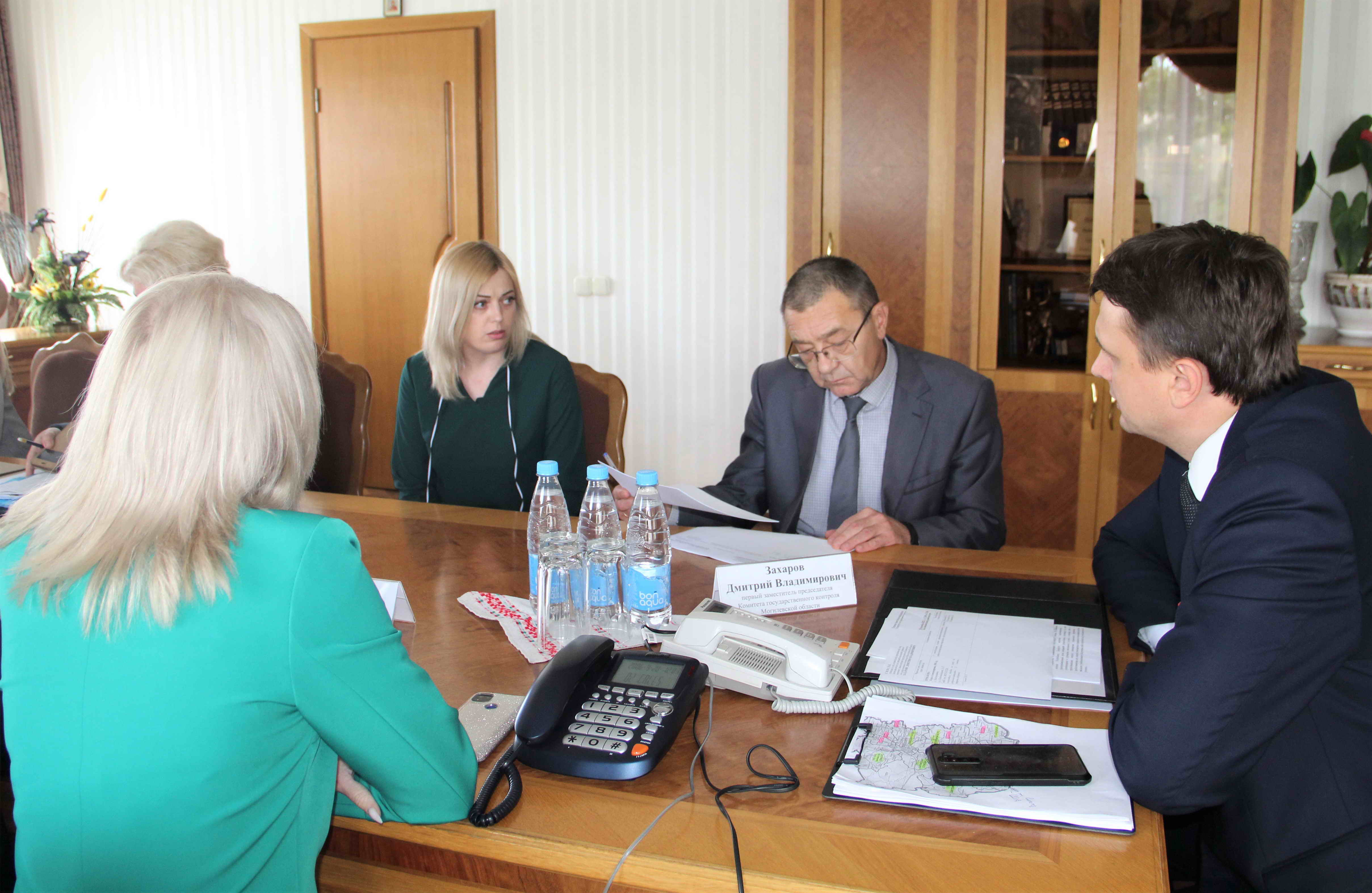 «Прямая телефонная линия» и прием граждан по личным вопросам в Костюковичском районе