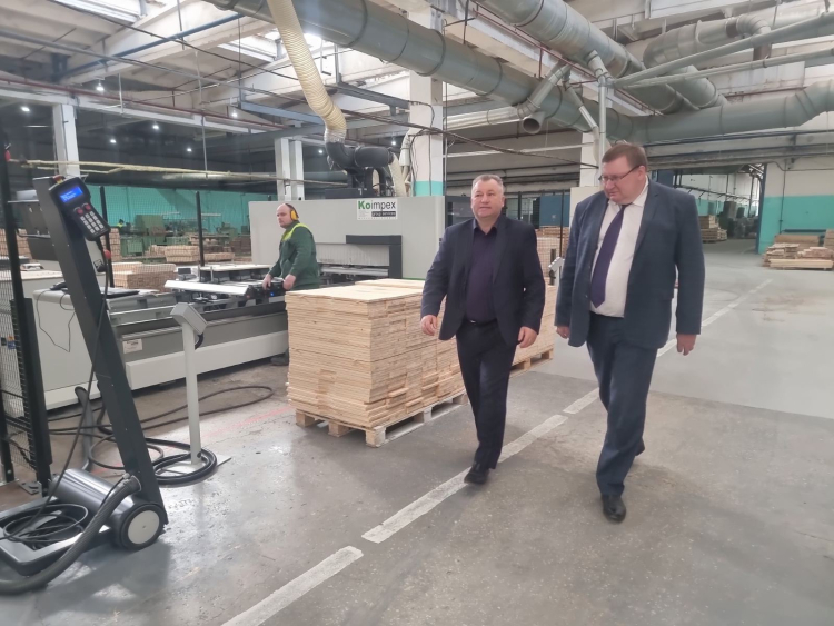 Председатель КГК Могилевской области посетил промышленные предприятия Бобруйска и Осипович.