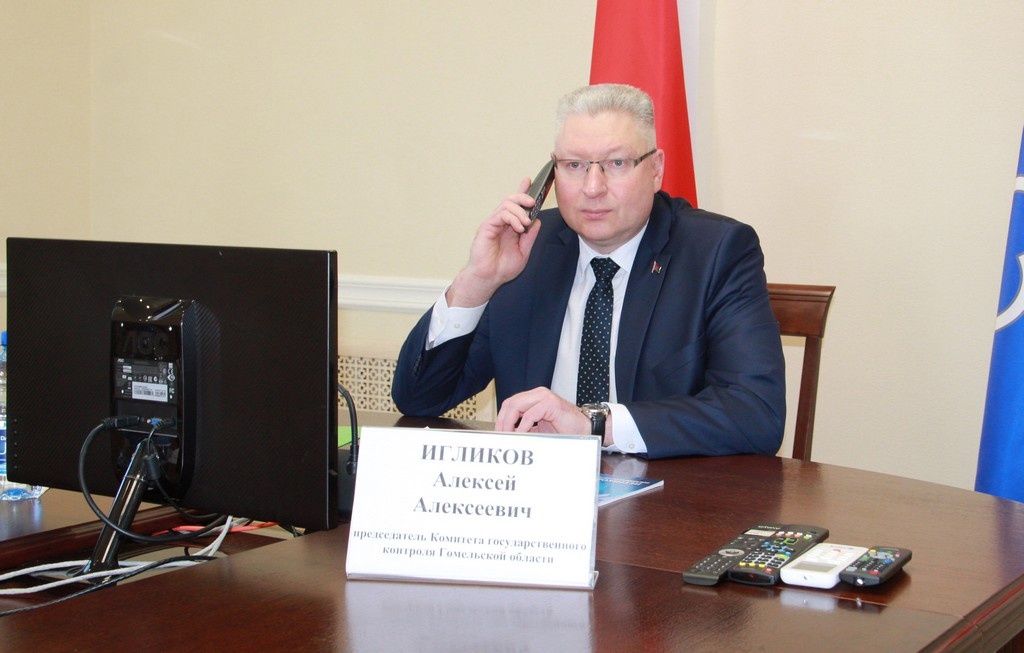 Председатель Комитета госконтроля Гомельской области провел «прямую телефонную линию» и личный прием граждан в Петриковском районе