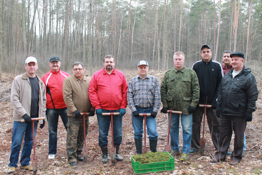 Сотрудники КГК Гомельской области приняли участие в акции «Неделя леса-2016»
