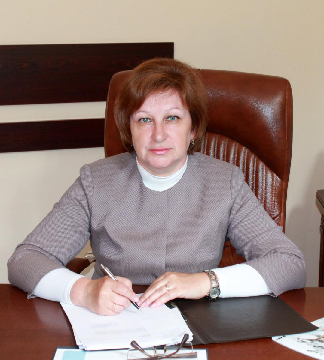 Заместитель председателя Комитета государственного контроля Гомельской области Елена Коваленок провела «прямую телефонную линию» и прием граждан в Речицком районе