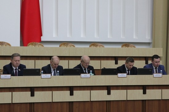 Леонид Анфимов принял участие в заседании Гродненского облисполкома и провел прямую телефонную линию